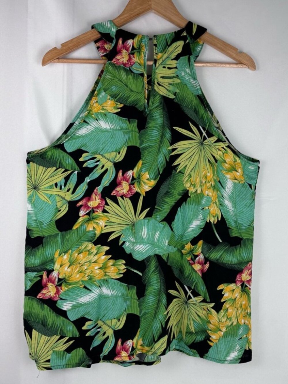 Nicole Miller Tropical Halter Top M Linen Blend Banana Leaf Floral Resort Wear - Picture 3 of 9